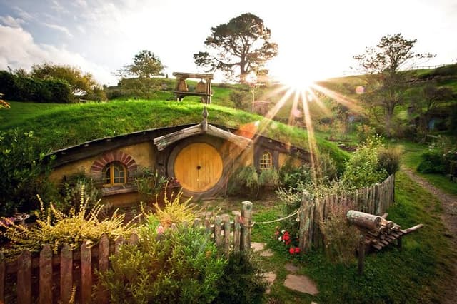 Hobbiton Movie Set Shore Excursion from Tauranga (6 Hours)