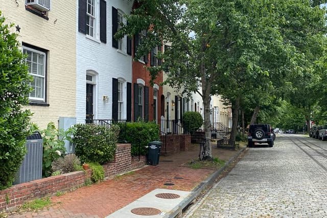 Private History of Old Town Alexandria Walking Tour