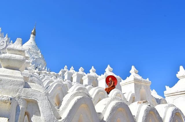 Amarapura,Mingun,Sagaing,Innwa Sightseeing Tour
