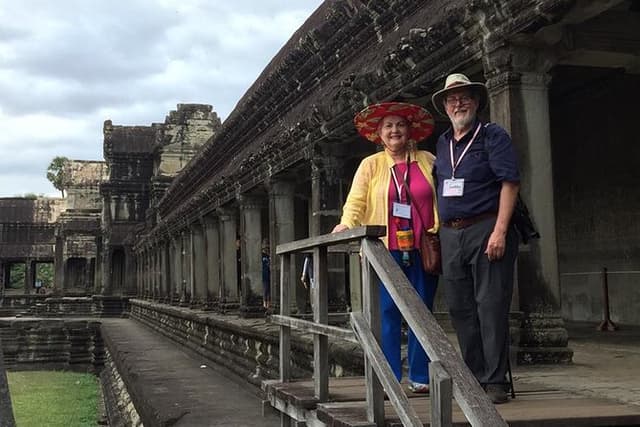 Sun Set in Angkor Wat, explore Bayon, Ta Prohm & Street Food