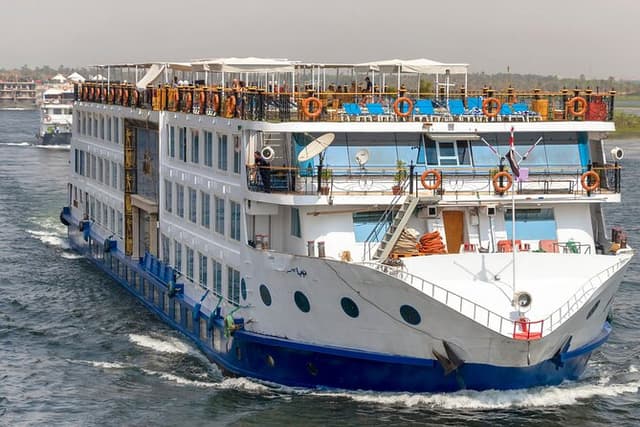 4-Days Nile Cruise From Aswan To Luxor including Abu Simbel and Hot Air Balloon