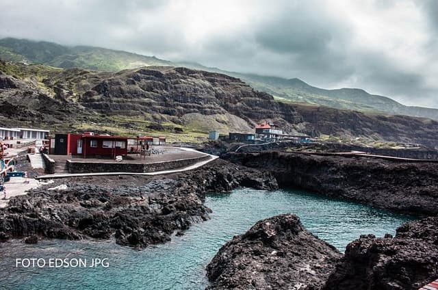 Nature and relaxation at the natural pool of Salinas