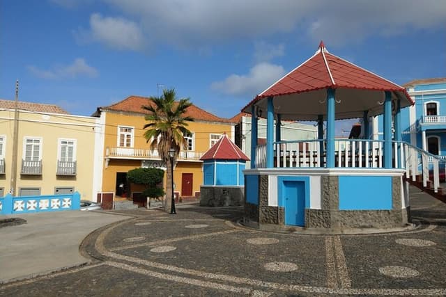 Discover the Sobrados of São Filipe