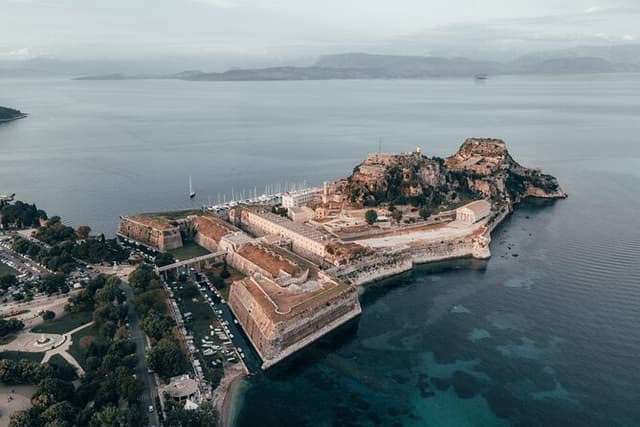 Small-group Corfu Town Historical Walking Tour