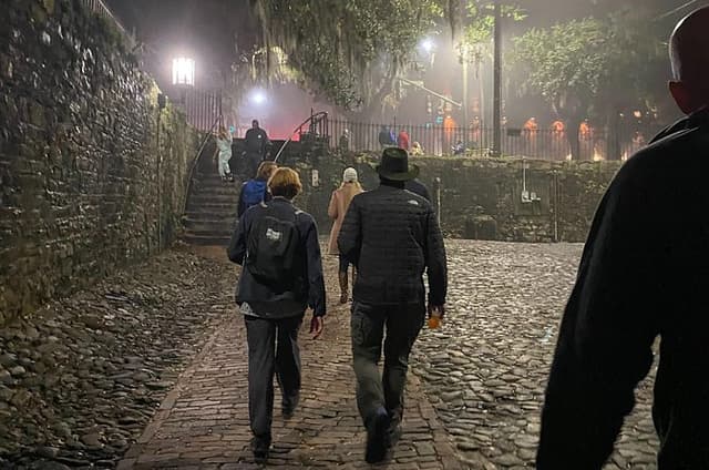 Endless Spirits: Savannah Haunted Pub Crawl, ALL Drinks Included