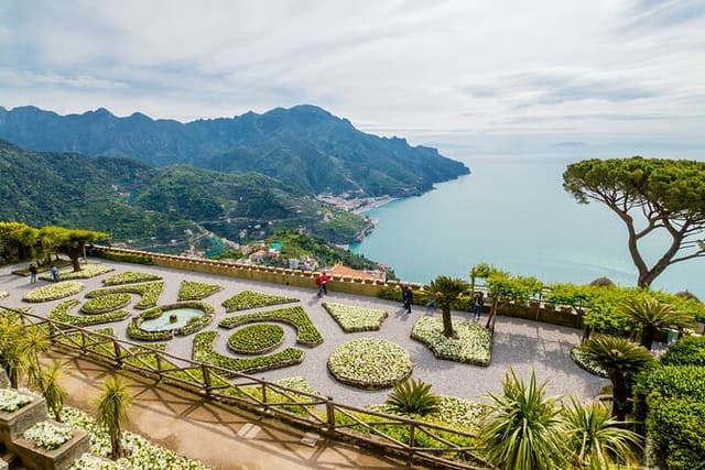 Private Tour of the Amalfi Coast from Sorrento with Driver