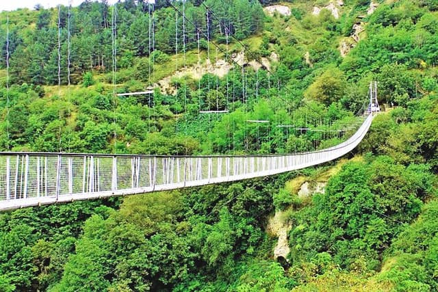 Private tour to Hin Areni winery, Tatev monastery & ropeway, Khndzoresk caves