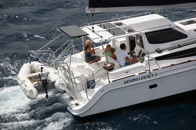 Private Full Day, Fun Day SY Mazu -Luxury Gemini Legacy Catamaran
