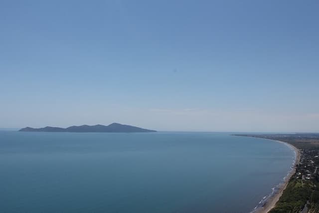 8-Hour Private Scenic Kapiti Coast Tour from Wellington