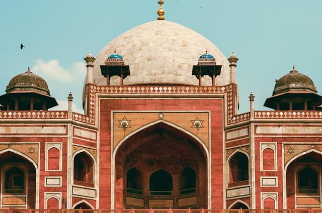 Humayun tomb the Precursor of Taj Mahal and Old Fort Visit