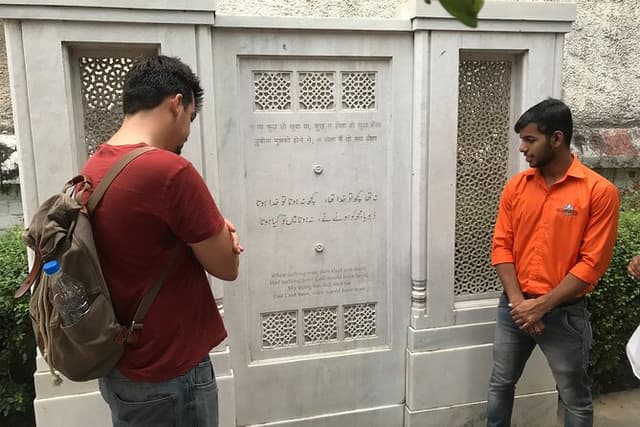 Nizamuddin Tour