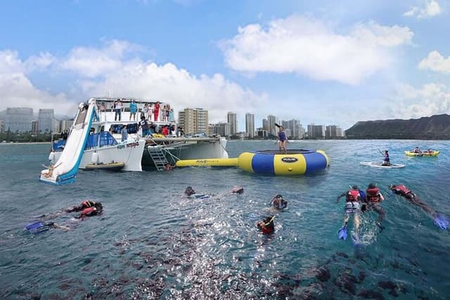 Oahu 5-in-1 Deluxe Cruise: Turtle Snorkeling & Ocean Activities