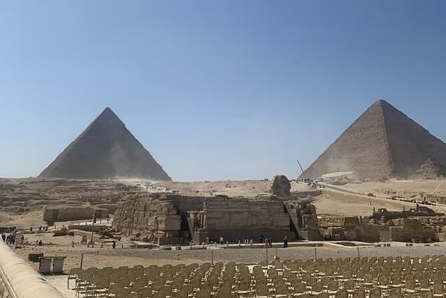 Cairo 2-Day Private Tour with Overnight at Luxury Hotel