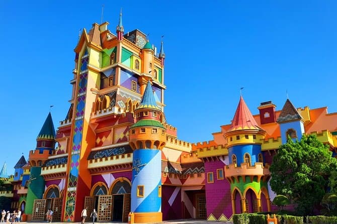 Seamless Transfers to Beto Carrero World from Balneario