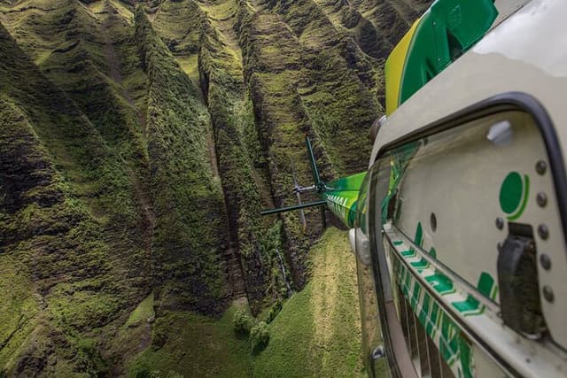 Kauai Deluxe Waterfall Safari: Helicopter Tour