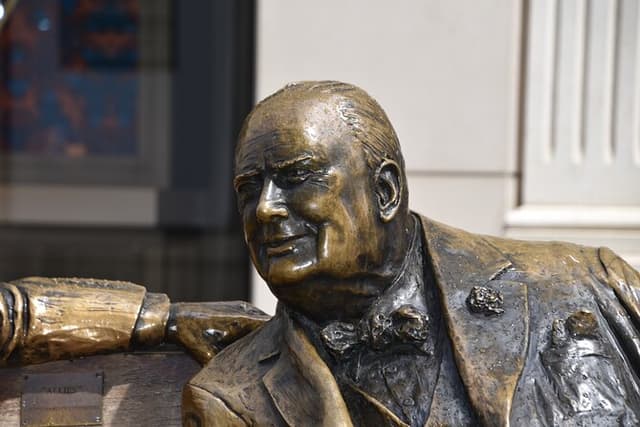 London and Sir Winston Churchill Private Walking Tour