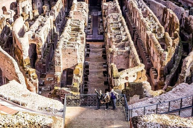 Small Group Tour: Colosseum & Roman Forum with Arena Floor Access