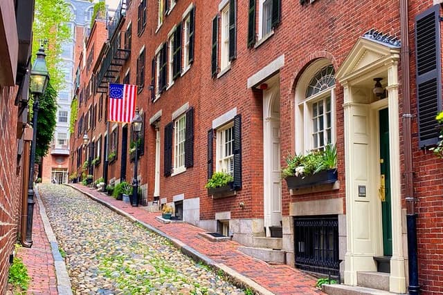 Beacon Hill + Back Bay Walking Tour: History + Fun Photo Tips
