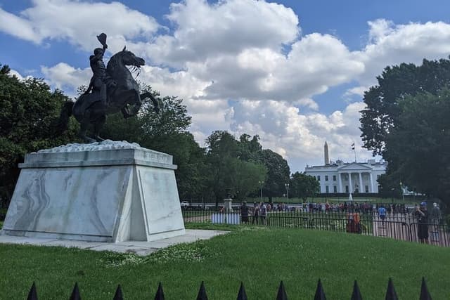 Residences of the Presidentses: Lafayette Square and Foggy Bottom