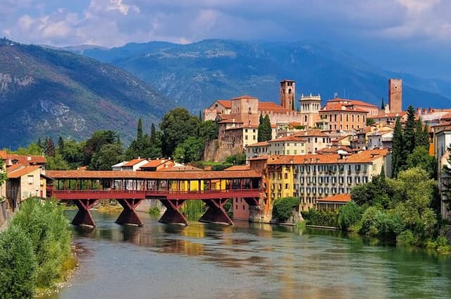 Private Prosecco , Hilltowns & Palladian Villa Tour from Venice