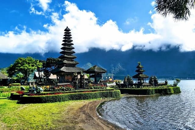 Trip to Bali Paradise at Sekumpul Waterfall and Twin Lake