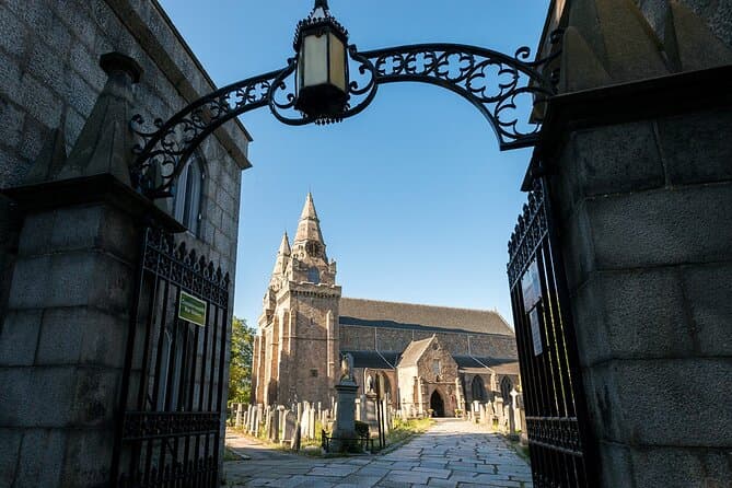 Best Aberdeen City Centre Walking Tour & Local Attractions
