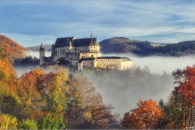 Luxembourg 1-day private guided country tour