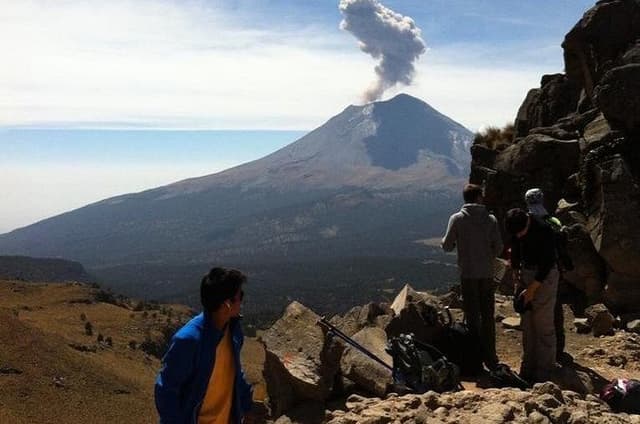 Iztaccihuatl Volcano Hike with an Alpinist