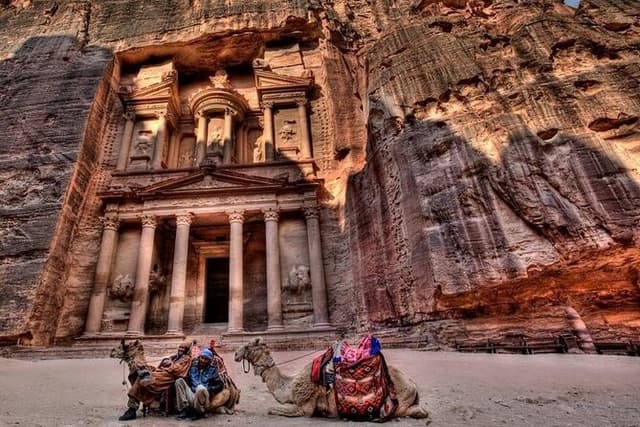 Full-Day Petra Adventure: Round-Trip Transportation from Amman