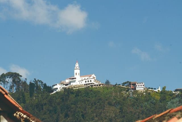 Monserrate + Candelaria Private Tour (5 Hrs.)