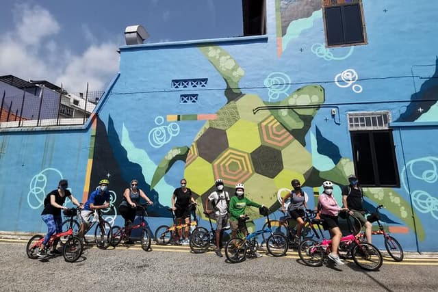 Nostalgic Bike and Bite