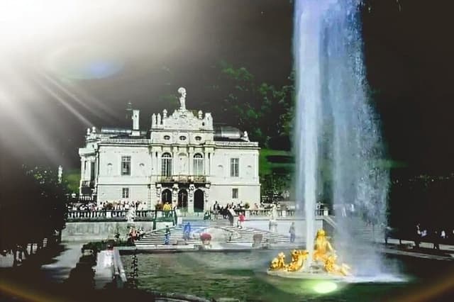EXCLUSiVE SKIP-THE-CROWDS Neuschwanstein and Linderhof Castle Tour from Munich INCL. TICKETS