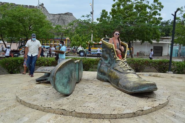 City Tour in Chiva through the City of Cartagena