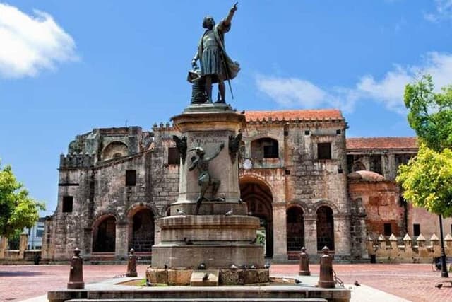 Santo Domingo City Tour with Pickup in Cap Cana