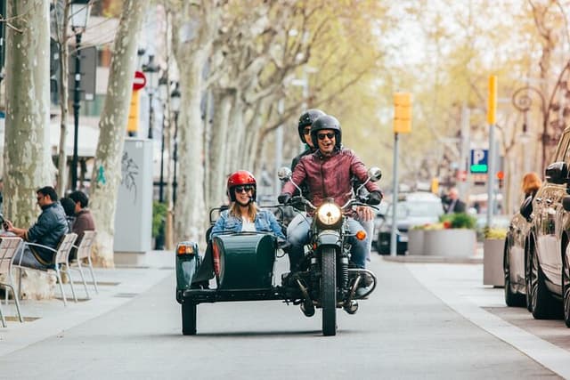 Barcelona Private Tour by Sidecar Motorcycle