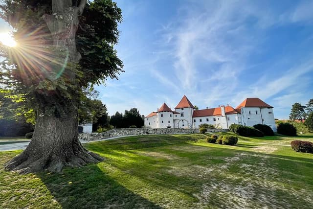 Trakošćan Castle & Varaždin - Private tour from Zagreb