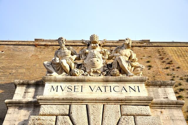 PRIVATE Vatican, Sistine Chapel & St. Peter's Basilica