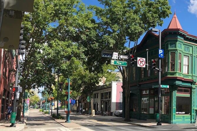 Exclusive Guided Walking Tours: Discover Authentic Orlando