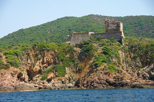 Morning excursion to the Calanques of Piana Scandola and Girolata