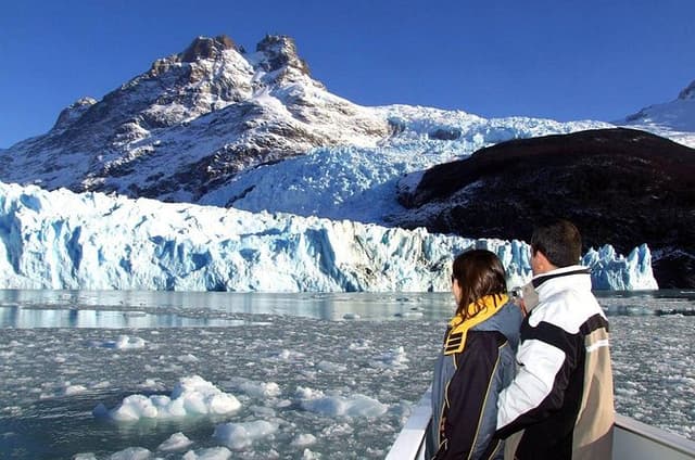Glaciers Navigation: The highest glacier in the world Spegazzini