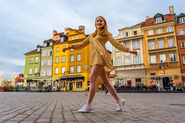 Amazing Photo Walk through the Old town of Warsaw