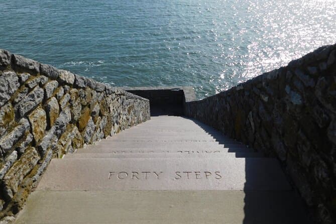 Newport Cliff Walk: Best Tour Options