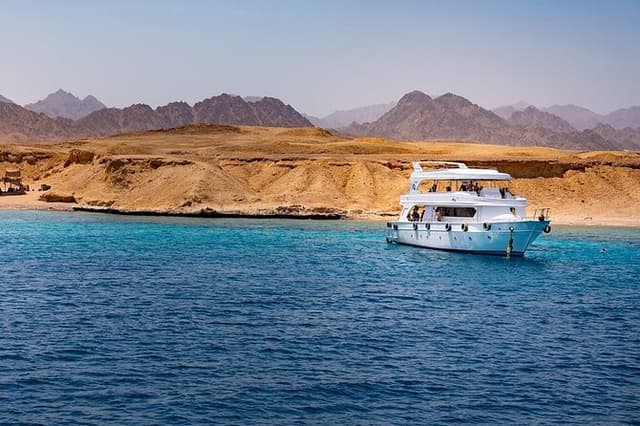 Tiran Island Full Day Snorkeling Sea trip, Lunch With Transfer - Sharm El Sheikh