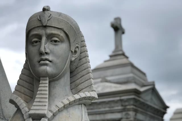New Orleans Metairie Cemetery Tour: Millionaires and Mausoleums