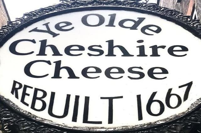 London’s Historical Pubs: A Self-Guided Audio Tour