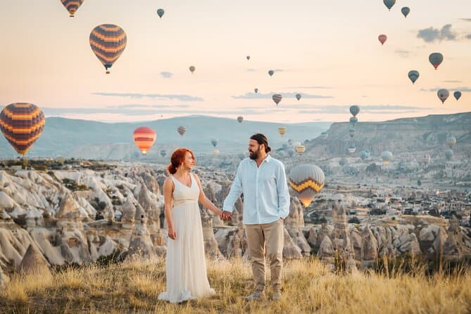 Professional Cappadocia Photoshoot & Goreme Portrait Tours