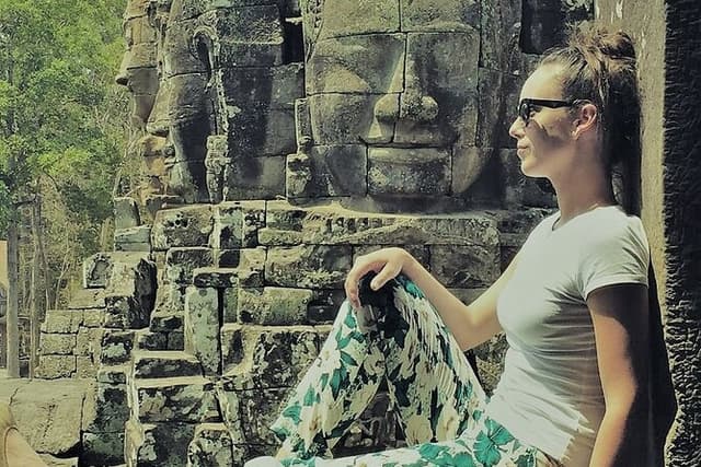 Siem Reap Tour: Angkor Wat Sunrise, Bayon, Ta Prohm, Banteay Srei