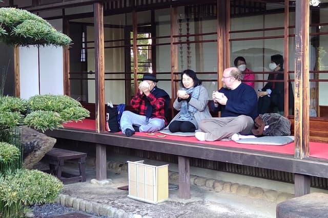 Little Kyoto Nishio :Enjoy matcha & the first classic book museum