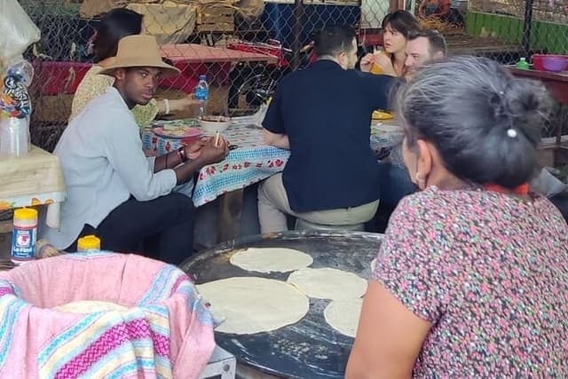 Immersion Tour and Oaxaca Markets, All gastronomy included