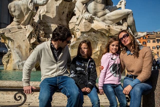 Kid-Friendly Private Tour of Rome with Spanish Steps Trevi Navona & Pantheon